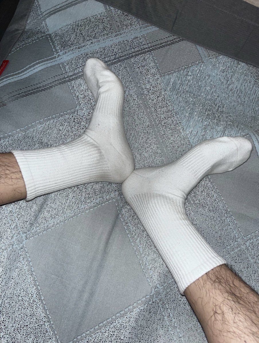 我胡子扎到你了 tweet media