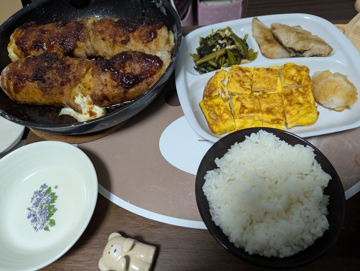 奥さんお手製の肉巻きチーズポテト🧀🥔
相変わらず大きいけど、、、美味しそう(´,,•﹃•,,｀)✨