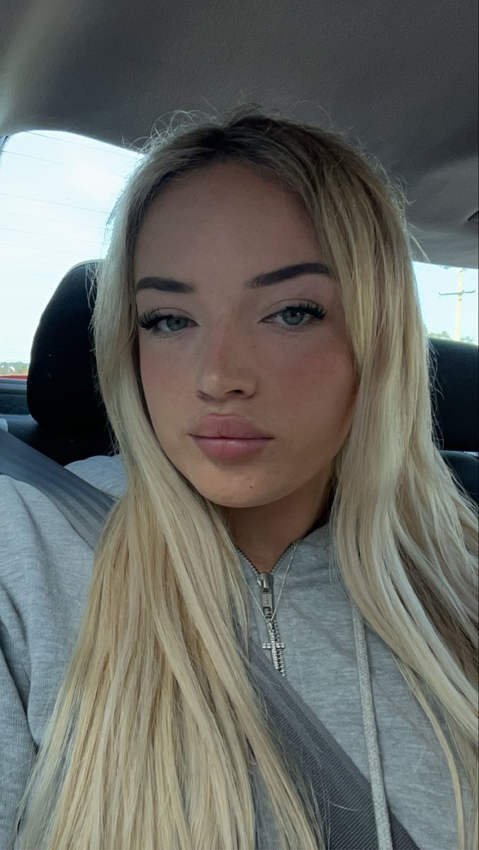 ThickBabyNatt's tweet photo. Pretty ice princess 🩵 https://t.co/XA62RLhBGH