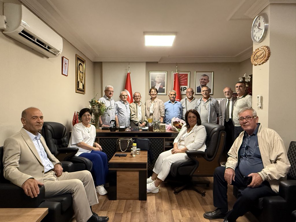 chpseyhanilce01's tweet photo. Anadolu Emekliler Derneği Genel Başkanı Sayın Mustafa Kökesmer, Çukurova Şube Başkanı Sayın Sonay Gültekin Özel, Seyhan Şube Ɓaşkanı Sayın Esef Özgü ve Üyeleri Seyhan İlçe Başkanımız Av.Berfu Salıcı Yakıt ve Yönetim kurulu üyelerimize hayırlı olsun ziyaretinde bulundular. https://t.co/uUDmaq4d6c