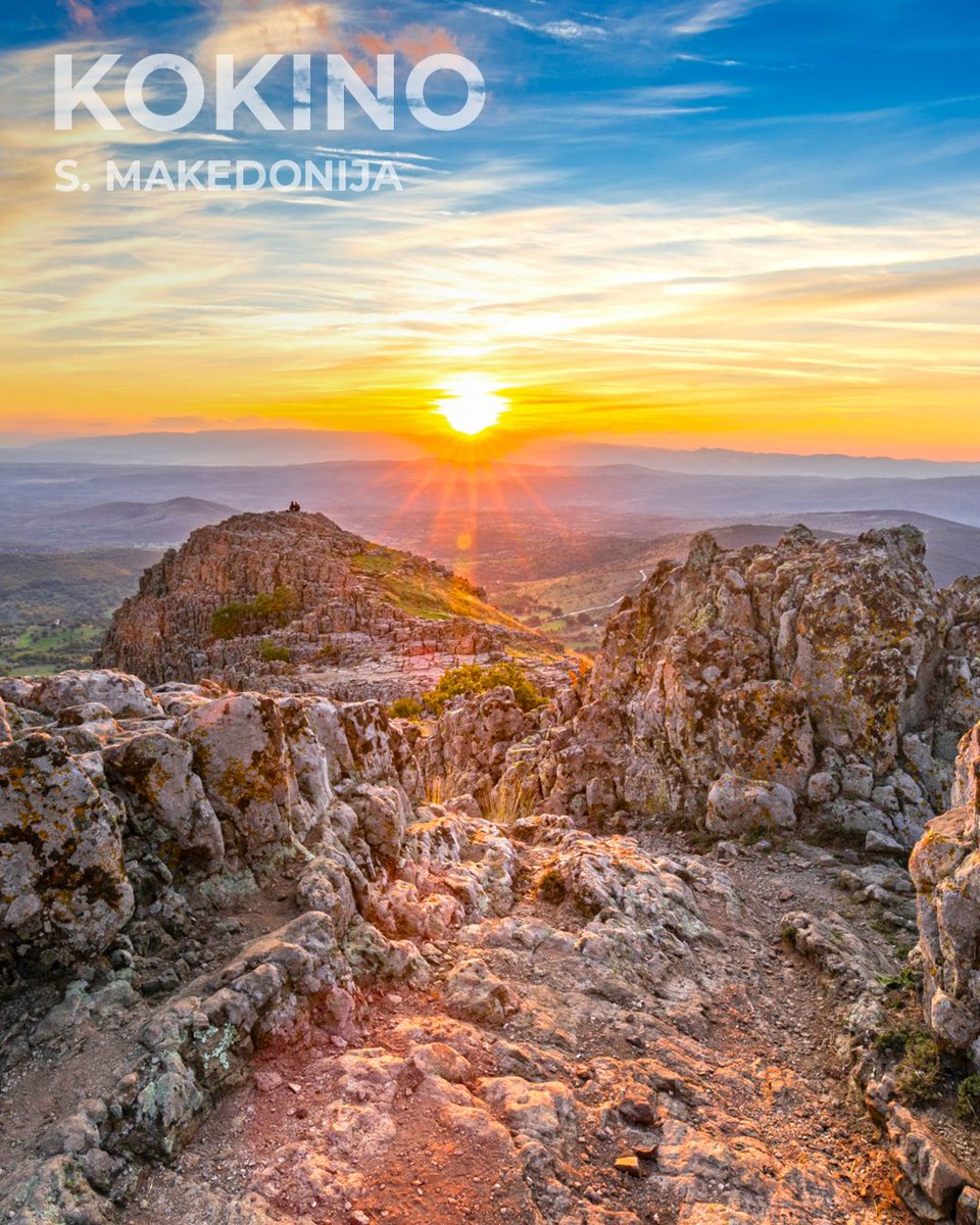 BusTicket4me's tweet photo. Skriveno među stjenovitim brdima na sjeveru Makedonije, nalazi se Kokino – arheološki kompleks i astronomski observatorijum star više od 3.000 godina. 🪐
Kamene platforme, nebeski horizont i pogled na široke doline stvaraju osjećaj kao da je vrijeme stalo.

#Busticket4Me #Odmor https://t.co/t5tt1tbJ1a
