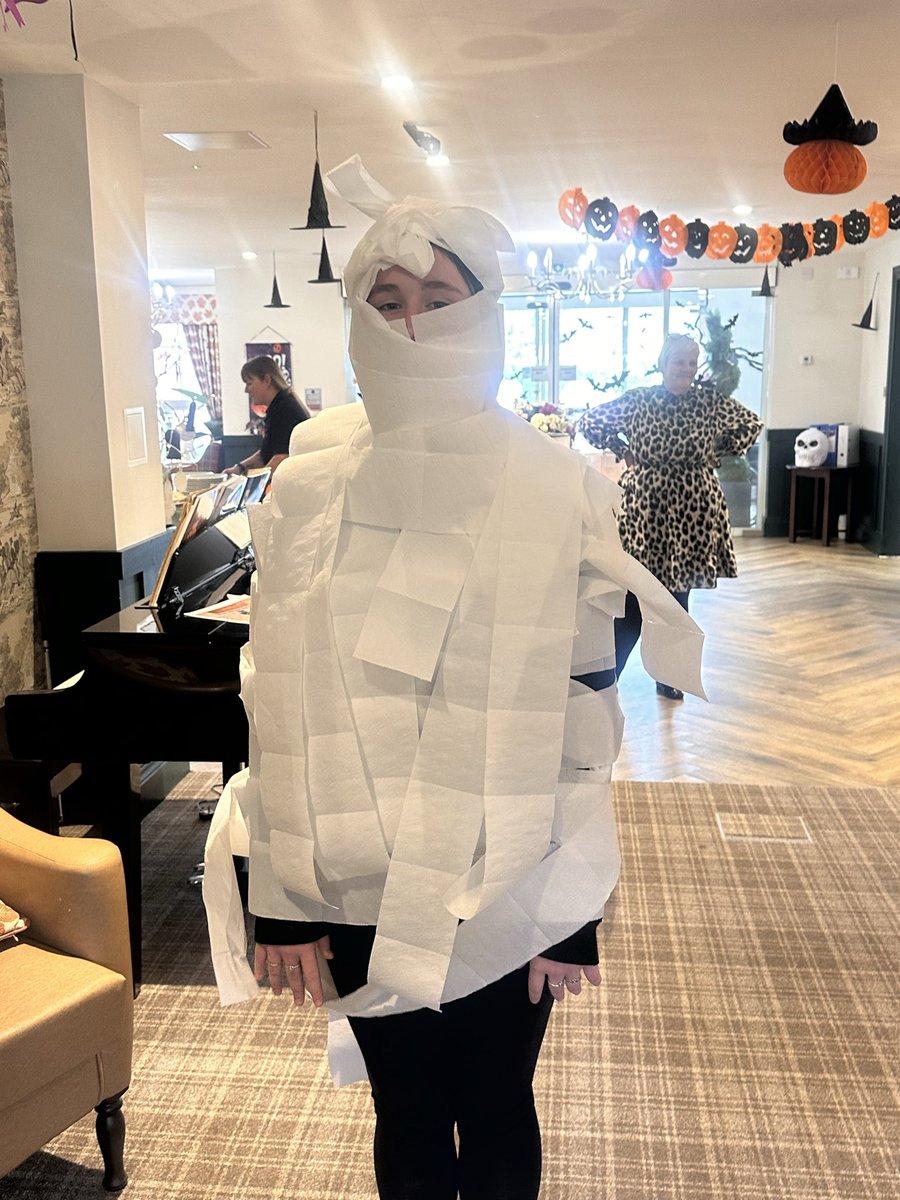 The_Bothy's tweet photo. When young hearts meet wise souls, something special happens💫
This Halloween, our young people shared laughter, crafts, and stories with our care home residents reminding us all that joy grows when we give it away. 🎃
#IntergenerationalConnection #HalloweenSmiles #CareWithHeart https://t.co/JvYsCZChvo