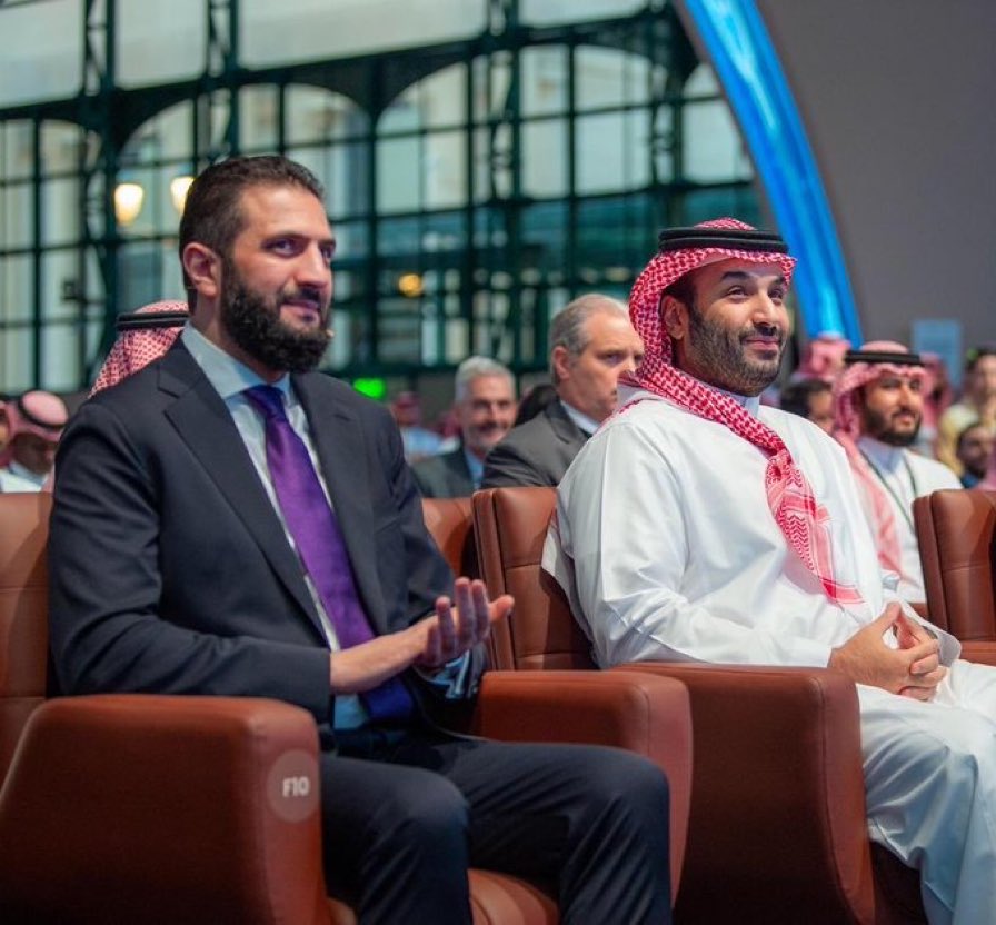 <a href="/hamedrizq01/">حميد رزق</a> بالعكس تماماً قدم نصيحة للمتسولين توزن بالذهب أن التسول لايبني وطن بل يولد الفشل والكسل