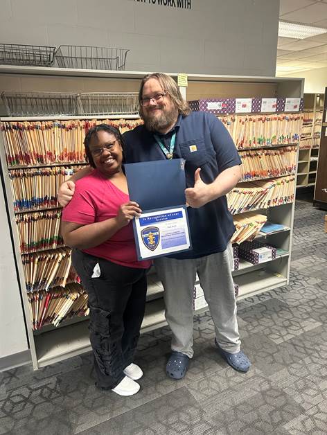 Today, we recognize Senior Corrections Technician Paul David for reaching his 10-year anniversary with us. His dedication and contributions over the past decade have been instrumental to our success, and we are proud to celebrate this milestone.
#WeAreLMDC #CorrectionalCareers