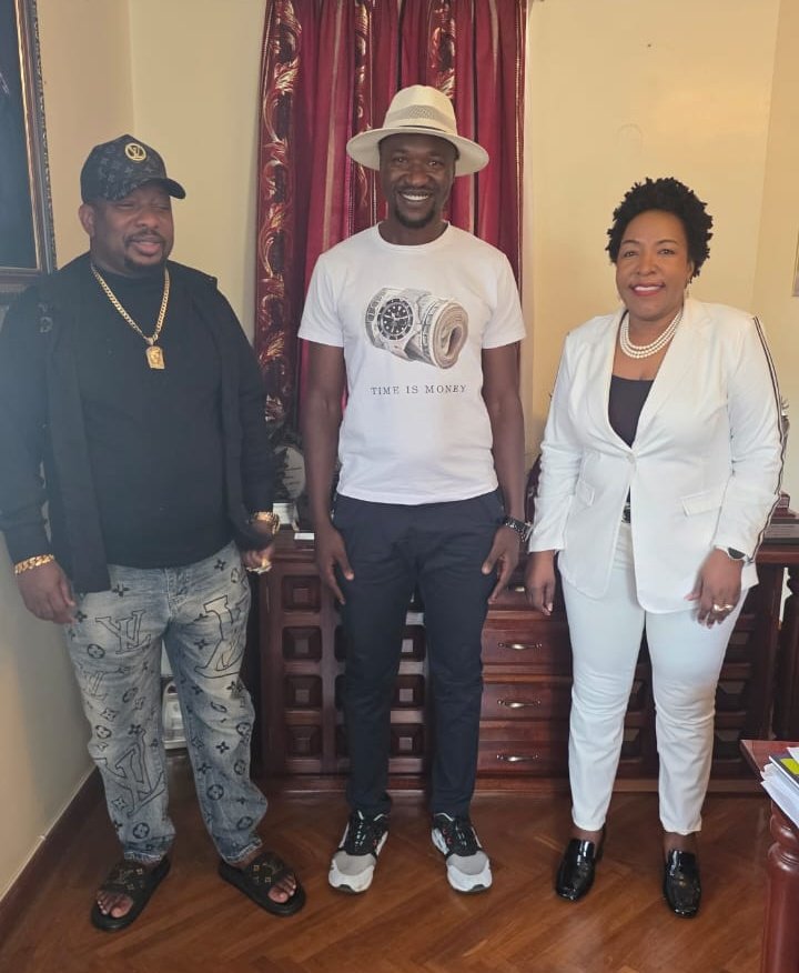 itsagneskagure's tweet image. After suspending our candidate's campaigns to mourn Baba Raila Odinga, we are now ready to resume the campaign trail and deliver victory for the people of Kariobangi North through Geoffrey Owino (Babaa). Watu wa Bangu, tupatane kwa ground. Chama ni KPP na MCA ni Babaa💯