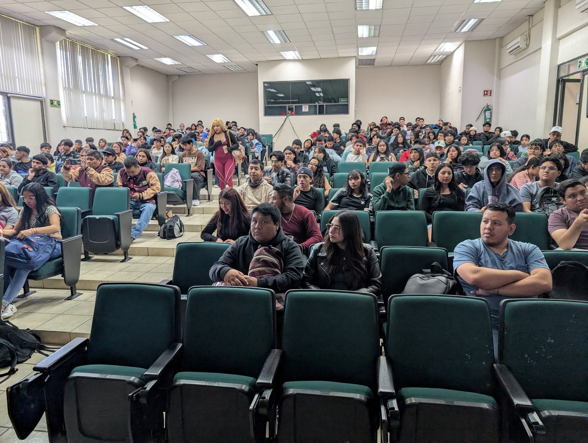 Feliz Aniversario <a href="/tesoem/">TESOEM</a>, agradecidos por la invitación a ser parte de su celebración y formar parte de su Simposio Internacional; un privilegio consolidar nuestra #ComunidadOSIL <a href="/osilmx/">OSIL México</a> con su talento y el lanzamiento de su OSIL.