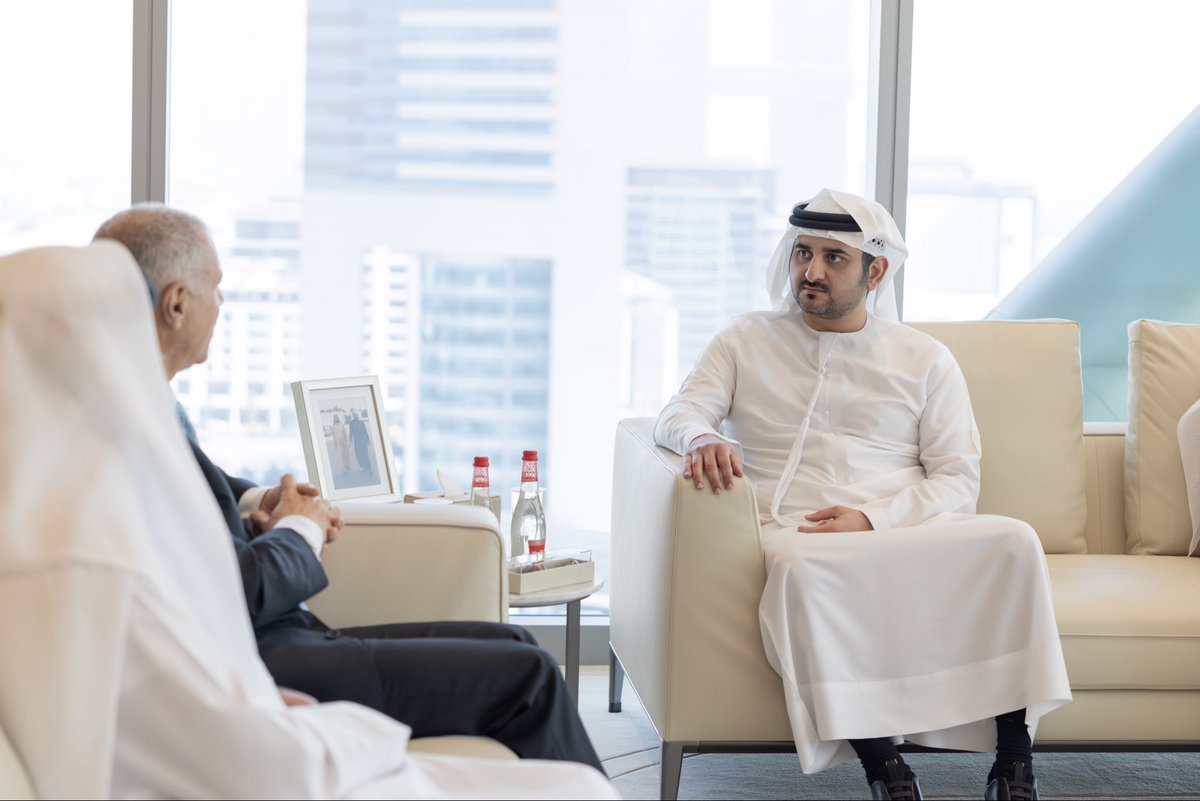 MaktoumMohammed's tweet image. Today, I met with Georges Elhedery, Group CEO of HSBC Holdings, one of the world&apos;s largest banking and financial services organisations. 
We discussed the future of the financial sector and Dubai’s role in leading this new phase of growth by fostering partnerships with leading…