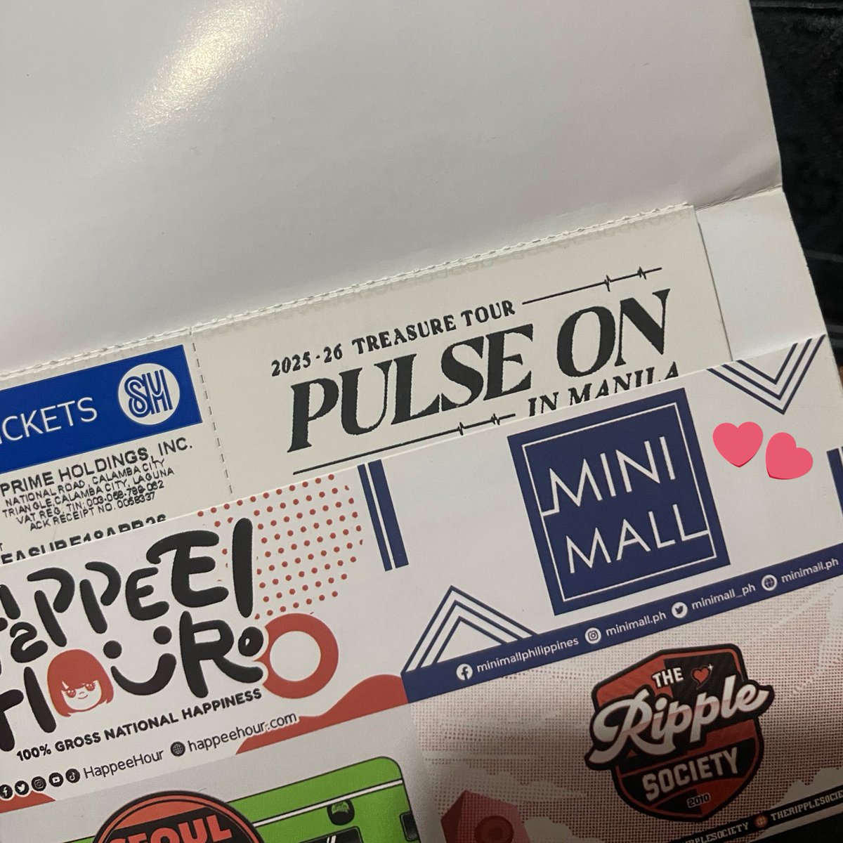 anyway, after palampasin ang relay tour &amp; hindi nakasecure last hello tour,, legit na see you next year, trejo !! ILYYY 🥹 

(dedma sa may handle ngayon, magpapasko at bagong taon akong inis sa inyo)