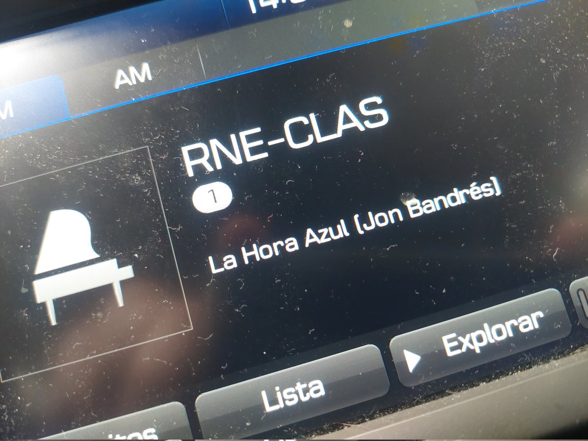 Querido Jon <a href="/jonbben/">Jon Bandrés Bengoetxea JON BB</a> 
Cada día me digo: "he de felicitarle por sus programas".  Hoy lo hago: Enhorabuena por magnifico "La hora azul",  en <a href="/radioclasica/">Radio Clásica</a>
Excelente siempre!!