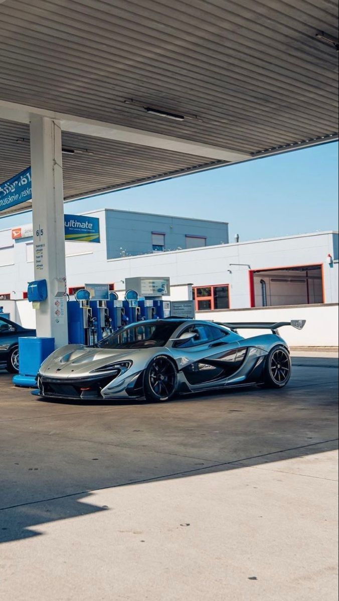 Auto_Porn's tweet image. P1 GTR. ⛽️