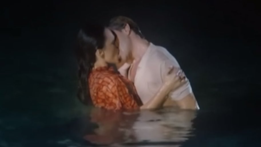 Ευχαριστούμε όρθια

#namagapas #ροζ 🩷