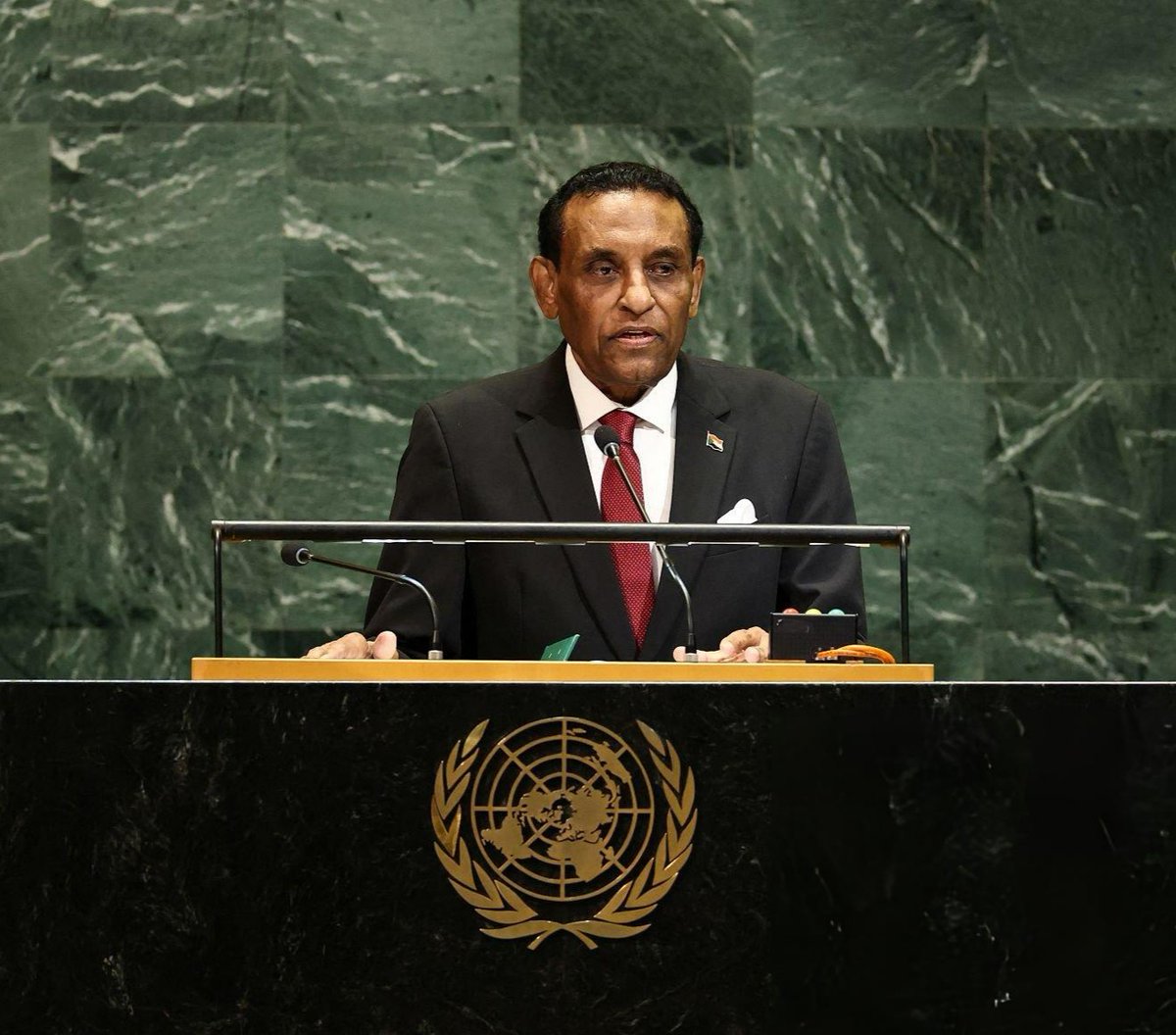 رئيس الوزراء السوداني يطالب بمحاسبة مرتكبي الانتهاكات في الفاشر وتوفير الحماية للمدنيين