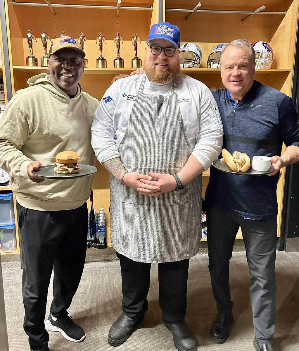 CR3_Author's tweet image. Good times joining our Highmark Stadium chef in surprising Bills legends @thurmanthomas and @SteveTasker89 with specialty sandwiches — “The Gunner” and “The Thurmanator” — on @OneBillsLive. Available this week at Sections 104, 114 &amp;amp; 136. Go Bills!