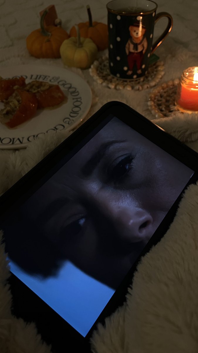 Arka fonda yağmur sesi hayal edin 🙂‍↔️