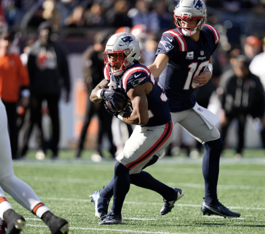JSFN365's tweet photo. TreVeyon Henderson’s NFL start has been quiet but the numbers show it’s all about usage. 

Give him the right looks and explosive plays come naturally. 

Here’s why this week could be huge ⬇️🧵 https://t.co/4xnOwM69k8