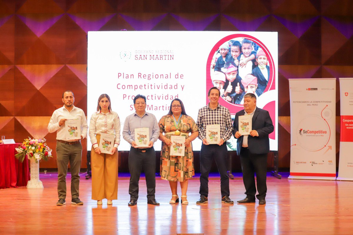 SECO_Peru's tweet photo. Suiza🇨🇭🤝🇵🇪apoya el desarrollo económico sostenible de San Martín. Desde @SECO_Peru y #SeCompetitivo acompañamos el lanzamiento de su Plan Regional de Competitividad y Productividad 2030, un trabajo liderado por @GobSanMartin @CNCFPERU @MEF_Peru
⬇️ https://t.co/IIkWxskARY https://t.co/uHoyrShzuk