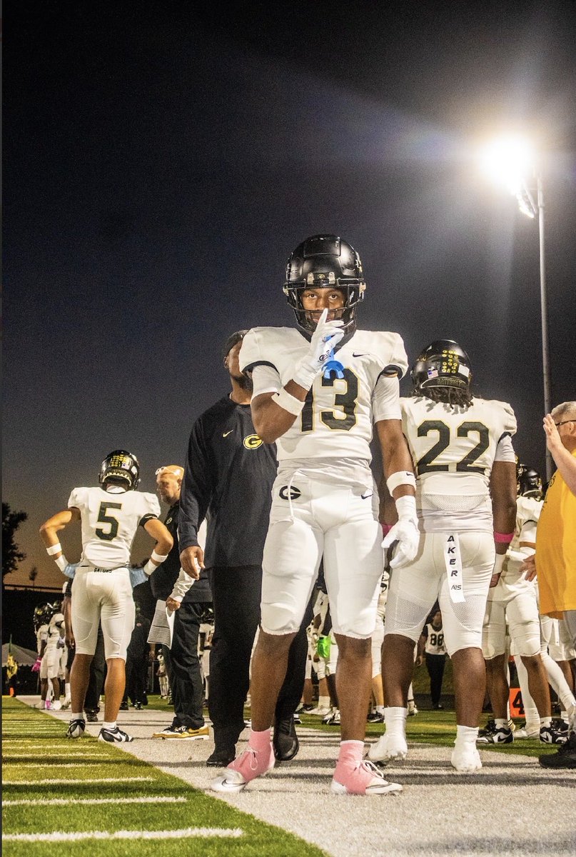 Nazdiggs4's tweet image. SOPHOMORE SEASON FILM ! 🎥 

hudl.com/v/2T5W4t

@CoachDonHoll1 @coachivy1788 @DennisBiggs16 @coachwil_412 @EatTeam_2 @GatewayGatorsFB @WPIAL_Insider @wpialsportsnews @CoachWilsonO @OrryHellenbrand @RoboLeonard @CoachTerryPSU @coachmgillespie @CoachBlake41