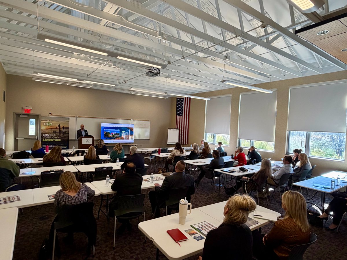🎉 Thanks to HR pros &amp; real estate agents who joined the North County #LiveCHQ Luncheon! Brooks Hospital shared how the campaign helped them recruit 19 new providers 👏

South County Luncheon: Nov. 5 – limited spots! Email simpsonm@chqgov.com to register.
#HiringInCHQ #WorkCHQ