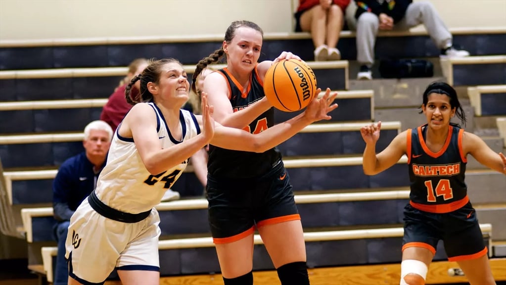 caltechalumni's tweet image. On November 8, join Caltech and MIT alumni for a pre-game reception at 2:00 p.m. on the Braun Athletic Center patio, followed by the Caltech Women’s Basketball team taking on MIT at 4:00 p.m. For details, visit: alumni.caltech.edu/event/caltech-…