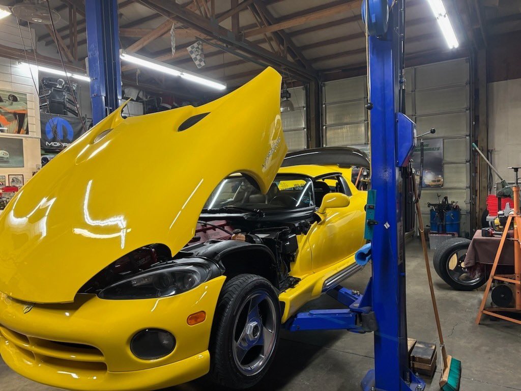 LuxPerformance's tweet image. Always an honor to work on vintage cars for owners. The flagship of Viper heritage — the Gen 1 Viper 👀 We don’t get the chance to see these too often. Thanks for the trust!

#LuxPerformanceGroup