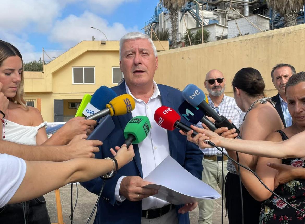 La Consejería de Medio Ambiente anuncia el funcionamiento desde hoy de los tres ascensores y la silla salva escaleras incluidos en el plan de mejora del cementerio de la Purísima.
facebook.com/onda.ceromelil…