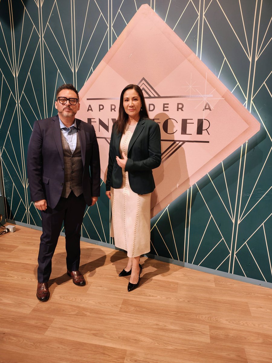 Quetzalcoatllun's tweet photo. En el programa Aprender a Envejecer de Canal Once TV, platicamos sobre el Nuevo Juicio Especial de Arrendamiento Inmobiliario. https://t.co/XlpqMDjUO2