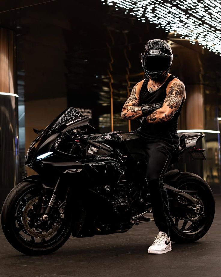 CryptoMotoApp's tweet image. Black on black. Confidence on full throttle. 🖤🏍️

It’s not just about riding, it’s about owning every second of the street.

#cryptomoto #MotoStyle #Superbike #R1 #NightRide #BikerAttitude #TwoWheelsOneLove #RideWithPurpose #MotoLife