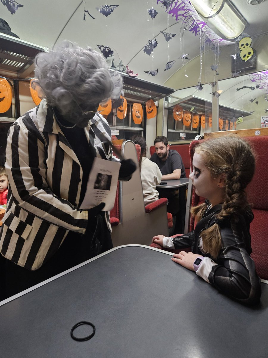 peterdoconnell1's tweet image. Eimear and Aisling are having a terrifying time of it on the @eastlancsrly ghost train tonight.  #elrhalloweenghosttrains