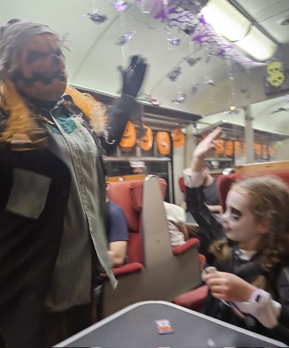 peterdoconnell1's tweet image. Eimear and Aisling are having a terrifying time of it on the @eastlancsrly ghost train tonight.  #elrhalloweenghosttrains