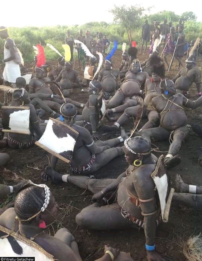 FZudonu's tweet image. Nads after the monad airdrop 💀