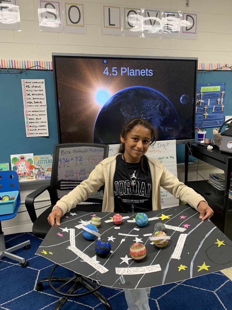 knights2901's tweet image. Our 4th graders presented their fantastic solar system projects and learned how to record a video of themselves demonstrating rotation vs revolution on their Chromebook! 🌒🌎🪐  #SolarSystem #Technology  #WeAretheKnights