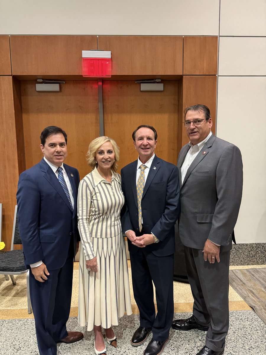 It was a pleasure to welcome <a href="/LAGovJeffLandry/">Governor Jeff Landry</a> to Hammond to speak to the Tangipahoa chamber. His passion for our state is remarkable.  #lalege