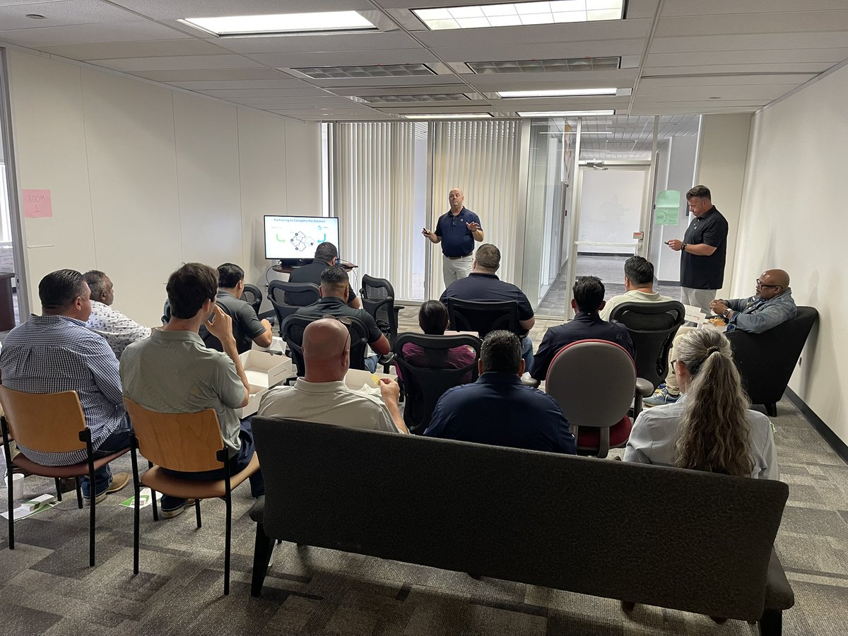 InHandNetworks's tweet image. 3 cities, 1 mission — stronger connections across #Texas! 🤝

Our team joined @ATTBusiness for Lunch &amp;amp; Learn sessions in Houston, Austin, &amp;amp; San Antonio — sharing insights and building #partnerships.

Thanks to Source Inc, Bryan, Herb &amp;amp; all who made it happen!

#InHandNetworks