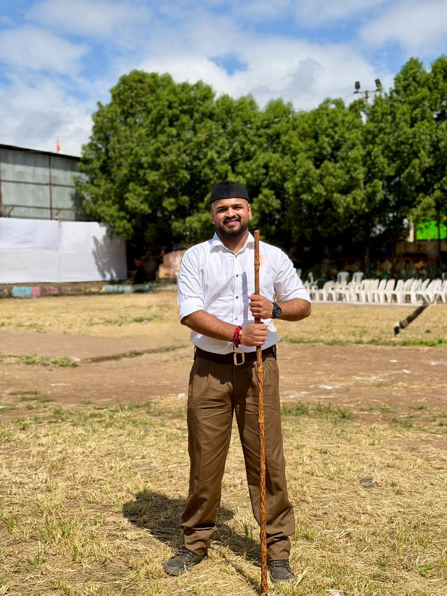 अभिनंदन यशराज! एका नव्या जबाबदारीसाठी!

आज भारतीय जनता पक्षाच्या पुणे शहर युवा मोर्चाच्या उपाध्यक्ष पदाची जबाबदारी मिळाल्याबद्दल तुझे मनःपूर्वक अभिनंदन! हे केवळ पद नाही, तर एक मोठी जबाबदारी आहे.

तुझ्या जन्माच्या वेळी, तुझी आजी श्रीमती रंजना नानी पुंडलिक टिळेकर ह्या कोंढवा