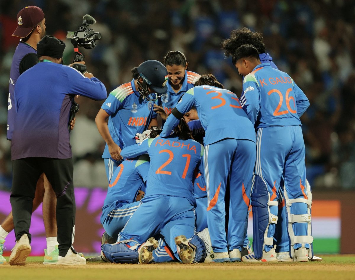 AngulaSandeep's tweet image. What a win! 🇮🇳💙Proud of our Indian women’s team for outplaying Australia with sheer brilliance!
#INDvsAUS #TeamIndiaWomen
#INDWvsAUSW #TEAMYSBR