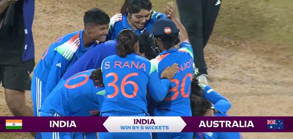 SajuddinAnsari4's tweet image. TWITTER HAS CHANGED THE LIKE BUTTON TO CELEBRATE AFTER INDIA DEFEATED AUSTRALIA IN THE WOMENS WORLD CUP SEMIFINAL.

Tap to check it ♥️

 #INDWvsAUSW  #IndianCricketTeam #IndianCricket #IndianCricketTeam