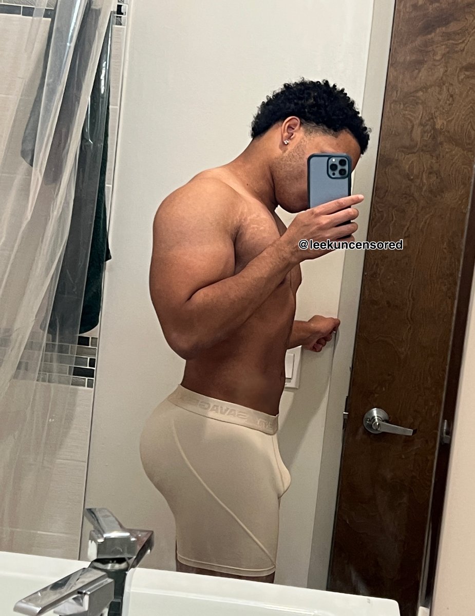 𝑳𝒆𝒆𝒌 𝑼𝒏𝒄𝒆𝒏𝒔𝒐𝒓𝒆𝒅 🔞🍑 (@leekuncensored) on Twitter photo 