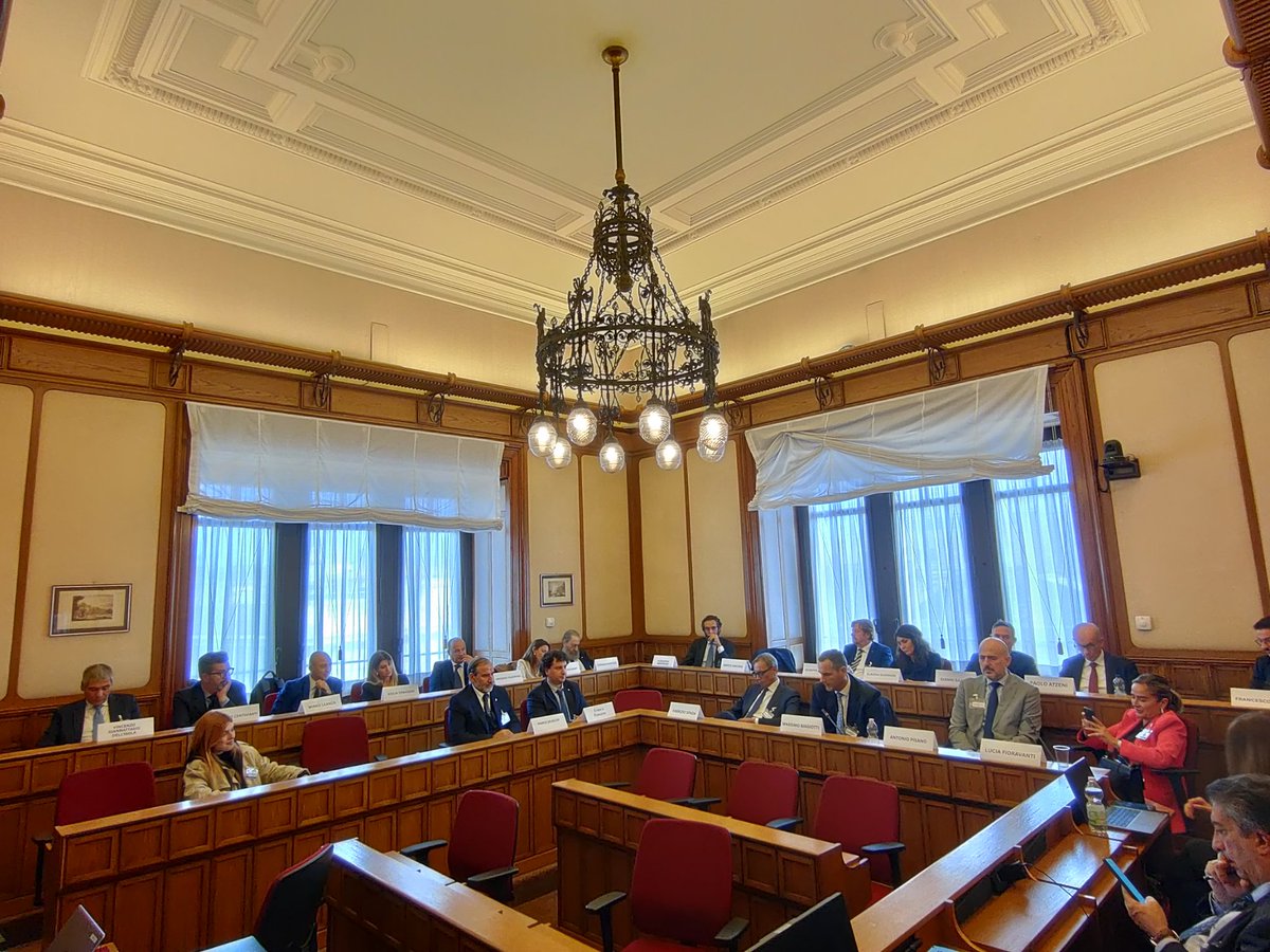 gabferrieri's tweet image. 📌 Ieri alla Camera dei Deputati un vero successo il tavolo tecnico “Sicurezza Nazionale e Innovazione Tecnologica: integrazione di #IA e #cyber-#difesa per la protezione delle infrastrutture critiche, dati e imprese”. Presieduto dall&apos;On. Giglio Vigna (Presidente Commissione…