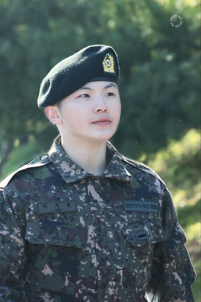 251029 수료식

D-499 

드디어 4로 시작하는 숫자 나왔네

#우지 #Woozi #이지훈