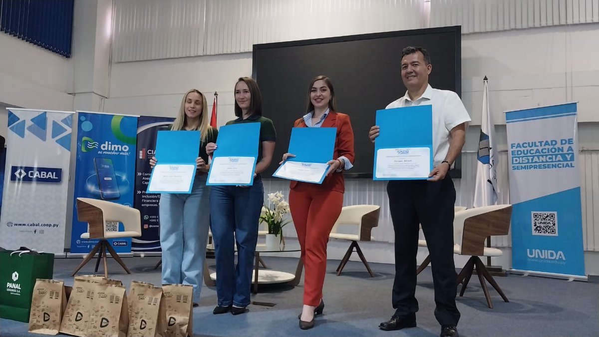 coopssccPy's tweet image. 📰 La Cooperativa Sagrados reafirma su liderazgo en educación financiera en Expo Finanzas.🤩

🗞️Lee la nota completa en: rsonline.com.py/la-cooperativa…