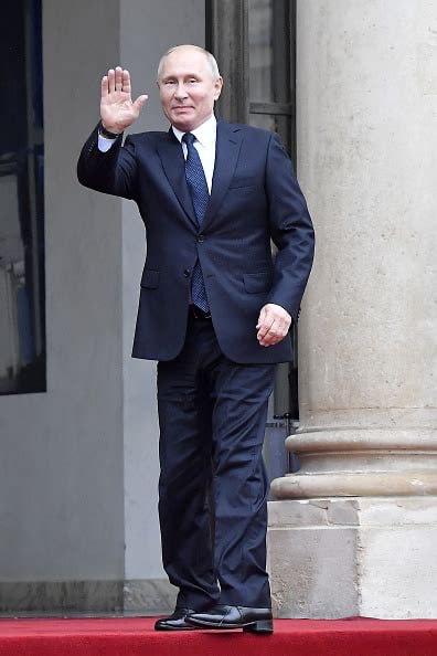 Do you trust Vladimir Putin ?

Yes or No?