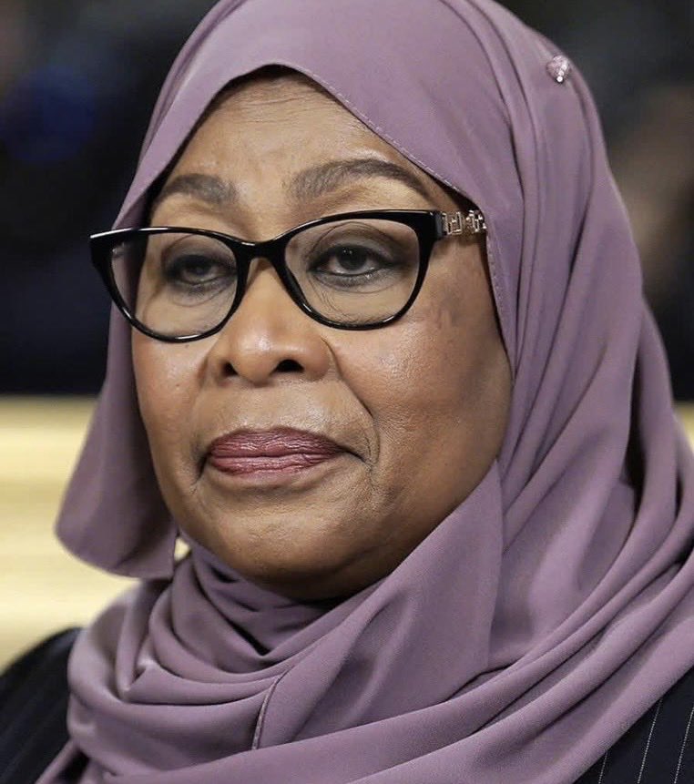 La Première Femme dictatrice depuis l'histoire de l'humanité !