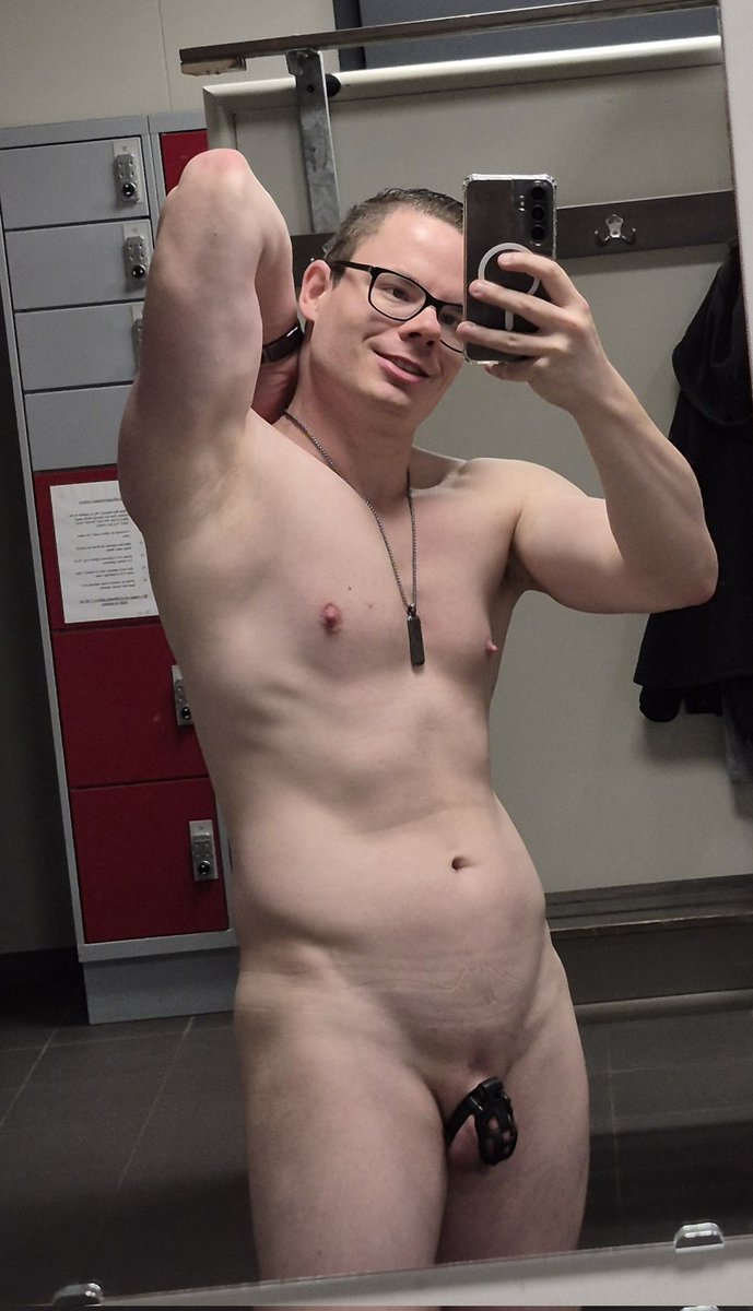 Still a few days left in the cage.
Every day it gets more intense.  
Mind quieter. Body more obedient.  
This journey is something else… 🖤🔒