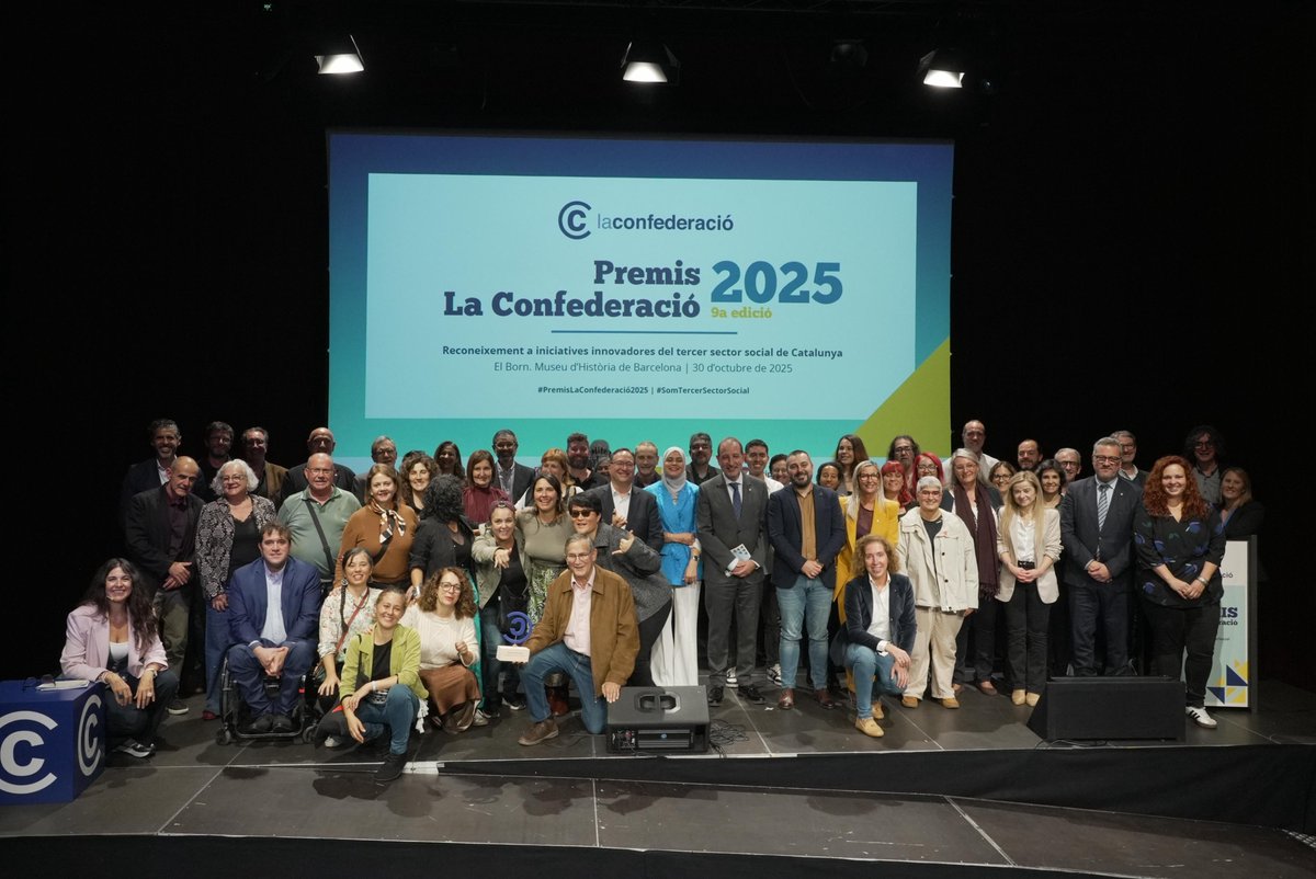 LaConfederacio's tweet photo. Moltes gràcies per haver-nos acompanyat en aquesta celebració. 
Tanquem amb l'actuació musical de la Fundació @vozesmusica, que ens fan vibrar i emocionar-nos, i una copa de cava i refrescos del càtering social #BonCor.

Perquè juntes fem possible #LaConfederació https://t.co/k61XeDX2rx