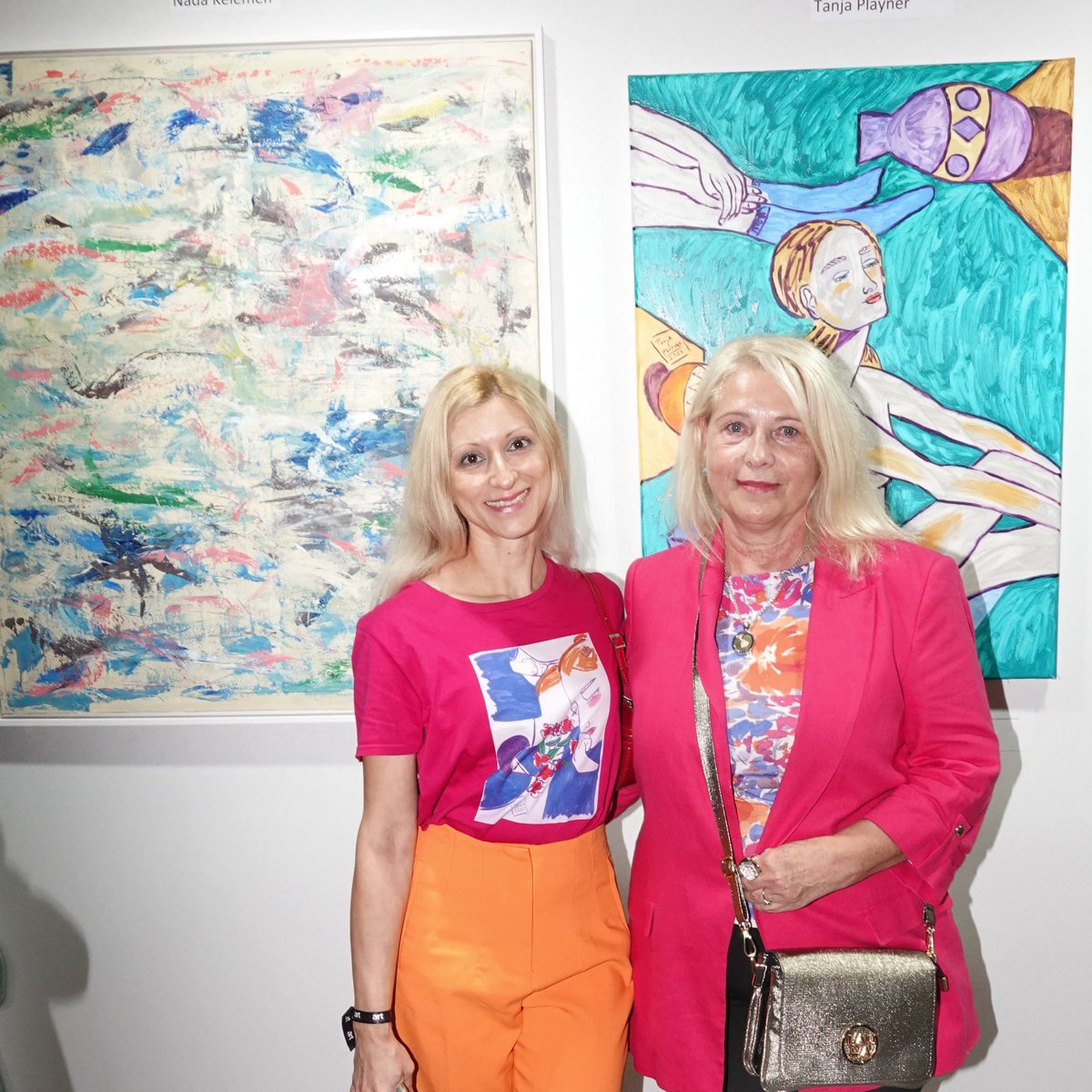 Artists Tanja Playner and Nada Kelemen at the Art Fair in the Carrousel du Louvre Paris 2025, exhibited by the PAKS Gallery.

#contemporaryart #contemporaryartist #tanjaplayner #nadakelemen #painting #artgallery #paksgallery #louvre #paris #artiste