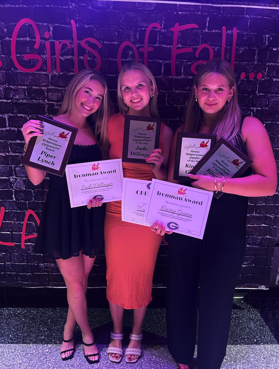Our Epic Ridgerunners pulled in some hardware last night at the Grove banquet! Way to represent your school girls. #DES

<a href="/PiperLynch08/">Piper</a> Ridgy Award 

<a href="/JDillinger39690/">Jade Dillinger | 2027</a> Defensive POTY, Ironman Award

<a href="/KinseyGuinn10/">Kinsey Guinn | 2027</a> Offensive POTY, Pitcher of the Yr, Ironman Award, OBP Award