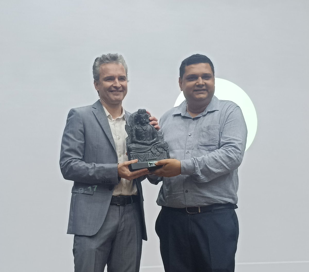 IndianMuseumKol's tweet image. Indian Museum, Kolkata, with French Institute in India &amp;amp; Alliance Française du Bengale, hosted Paris Qui Dort — a captivating ciné-concert by Stéphane Scharlé, blending film, music &amp;amp; culture. 🎬🎶🇮🇳🇫🇷
#IndianMuseumKolkata #ParisQuiDort #CulturalExchange #CineConcert #ArtAndMusic