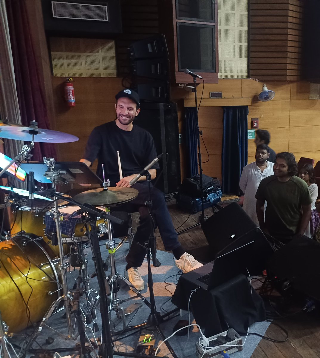 IndianMuseumKol's tweet image. Indian Museum, Kolkata, with French Institute in India &amp;amp; Alliance Française du Bengale, hosted Paris Qui Dort — a captivating ciné-concert by Stéphane Scharlé, blending film, music &amp;amp; culture. 🎬🎶🇮🇳🇫🇷
#IndianMuseumKolkata #ParisQuiDort #CulturalExchange #CineConcert #ArtAndMusic