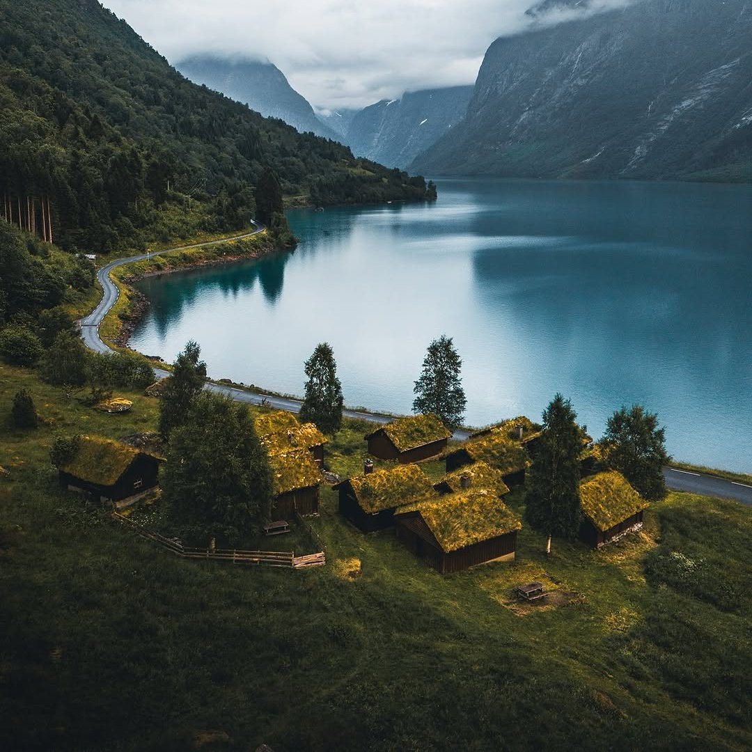 visualsofearth1's tweet photo. Hidden villages of Norway https://t.co/tV7JMouKQu