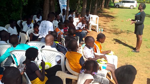 RHARK7's tweet photo. Through churches & community gatekeepers, we’re engaging adolescents & young people this holiday in #GrowthDevelopment, #LifeSkills, #MentalWellness sessions to keep them empowered, productive, and informed to advance #CSE while tackling the triple threat.
@of_siaya @MOH_Kenya https://t.co/RYA2vtQmp1